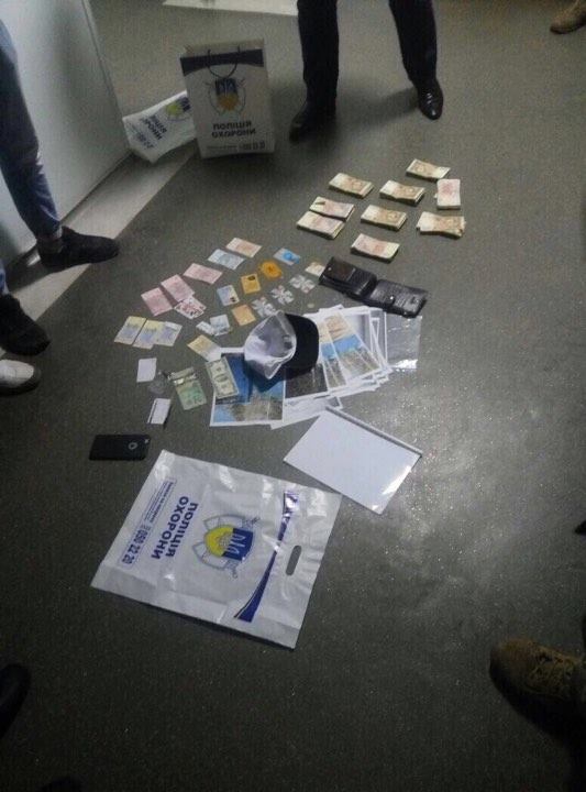 Глава полиции охраны генерал Будник погорел на крупной взятке - 68923 Глава полиции охраны генерал Будник погорел на крупной взятке - фото 68923