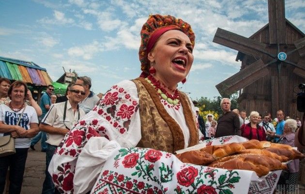 Сорочинская ярмарка 2017: концерт Тины Кароль и Ирины Билык, программа и билеты - 67394 Сорочинская ярмарка 2017: концерт Тины Кароль и Ирины Билык, программа и билеты - фото 67394