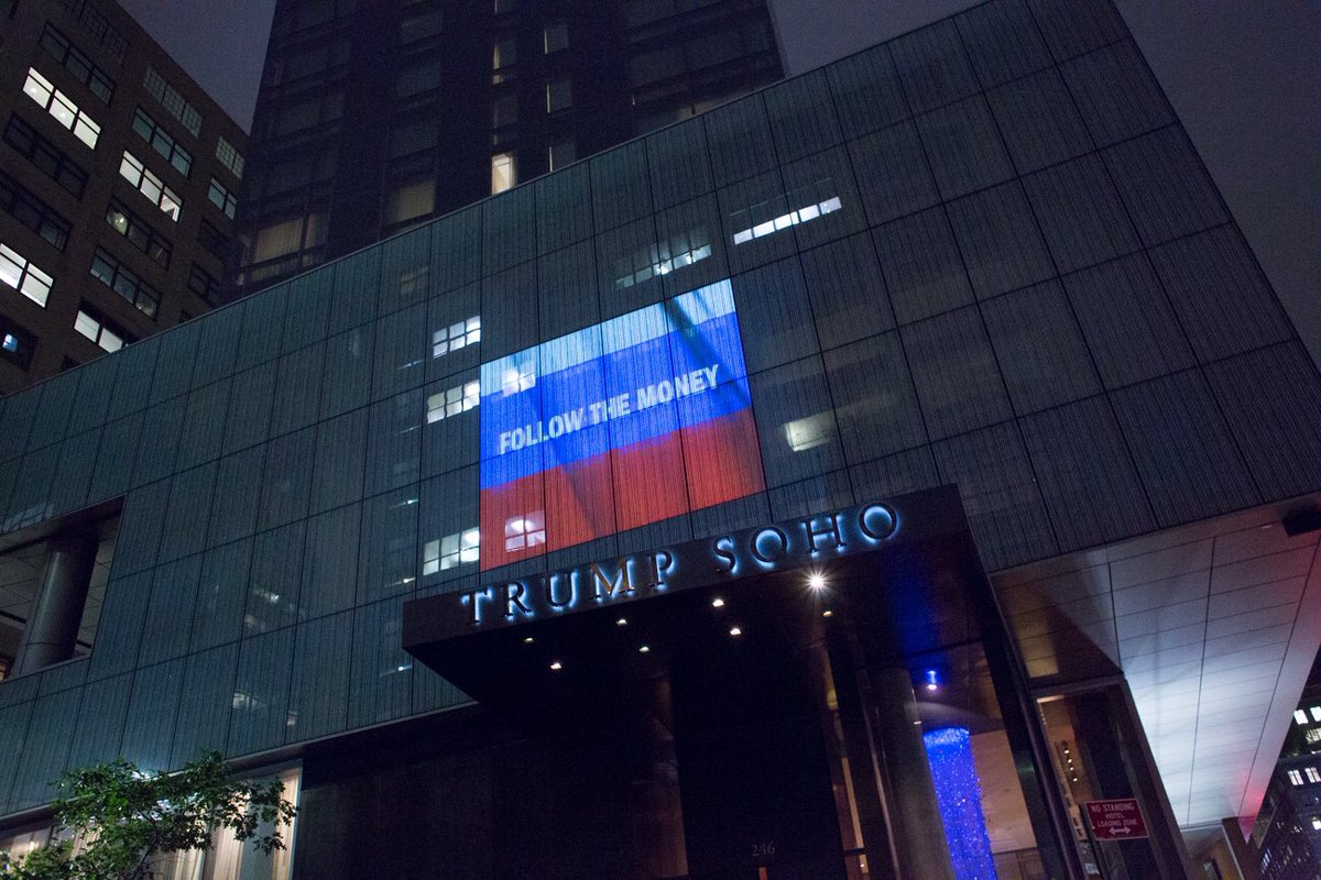 Крепись, братан: На отеле Трампа появилось "послание от Путина" - 64479 Крепись, братан: На отеле Трампа появилось "послание от Путина" - фото 64479