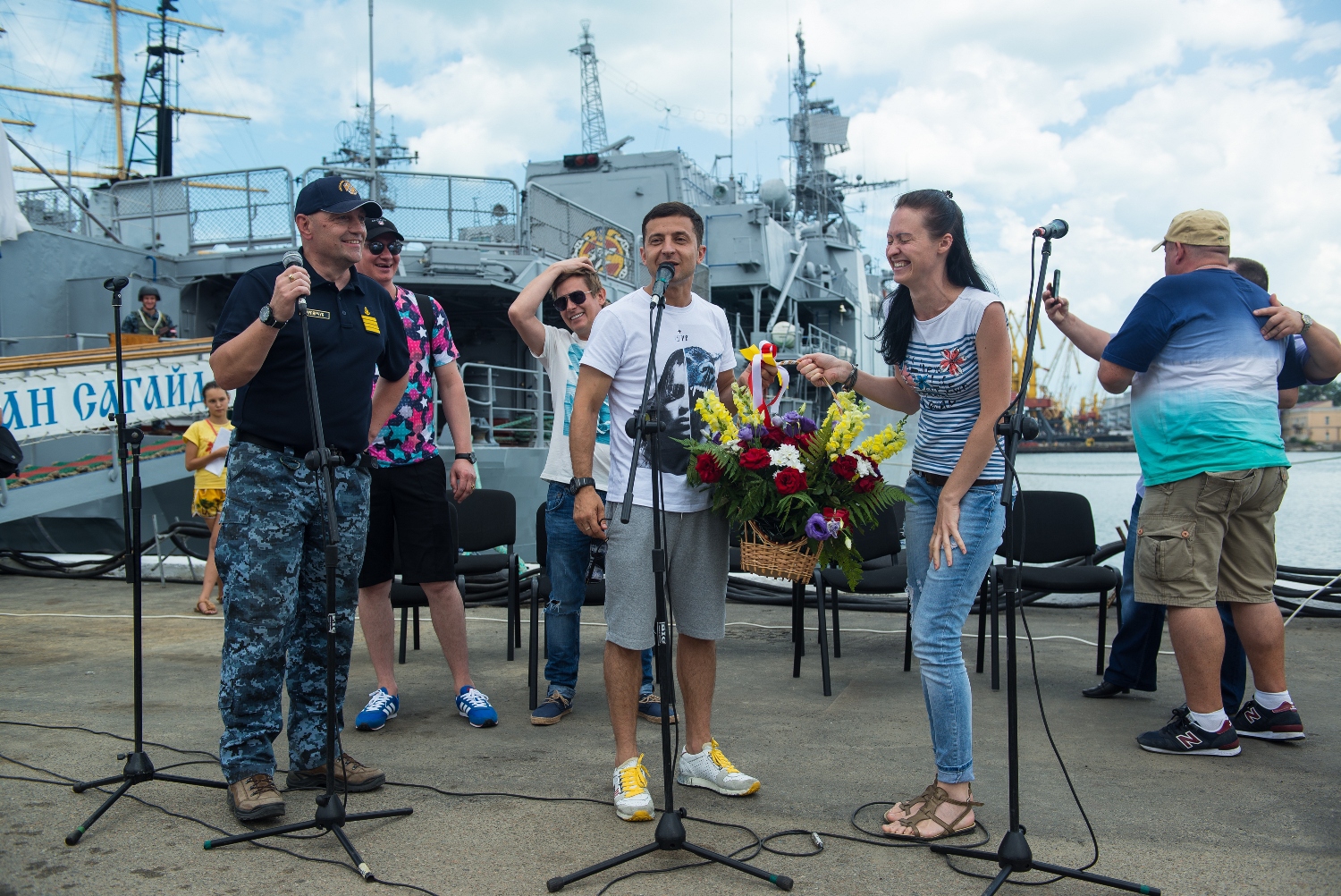 Зеленский, Кошевой и Казанин встретились с украинскими моряками в Одессе - 63685 Зеленский, Кошевой и Казанин встретились с украинскими моряками в Одессе - фото 63685