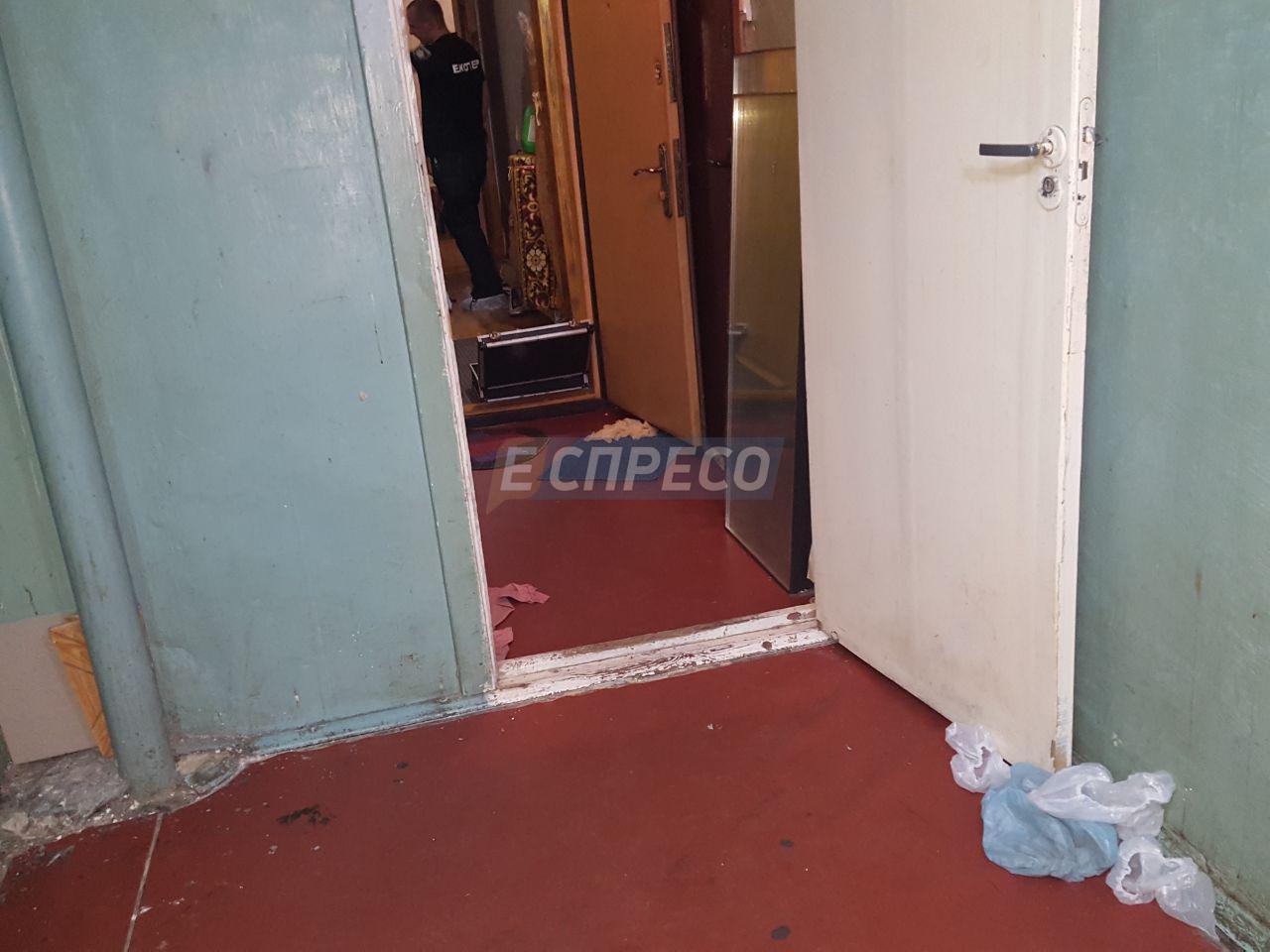 В Киеве маньяк перерезал родственников и провел сутки с их телами - 63812 В Киеве маньяк перерезал родственников и провел сутки с их телами - фото 63812