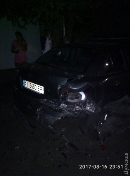 Одессит с документами майора СБУ сбил женщину-мотоциклиста и уехал с места ДТП - 67225 Одессит с документами майора СБУ сбил женщину-мотоциклиста и уехал с места ДТП - фото 67225