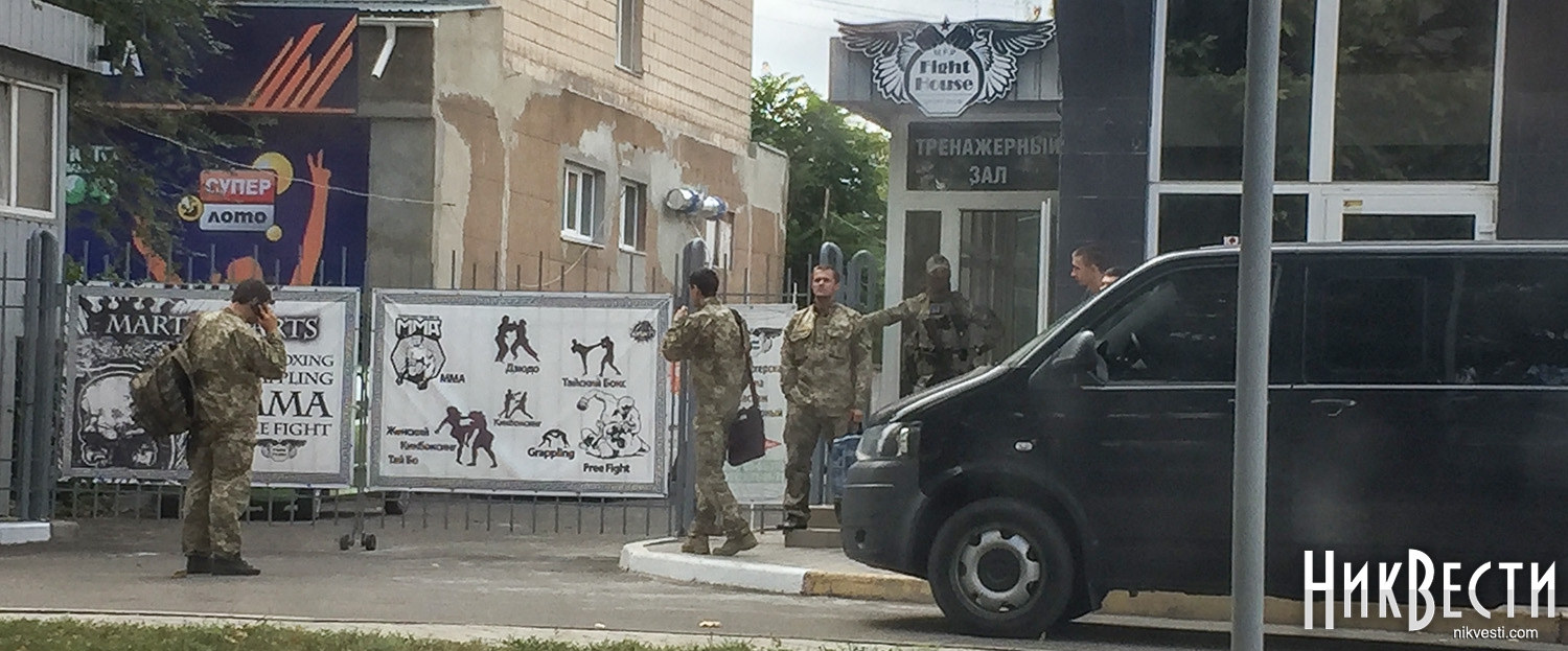 В Николаеве обыскивают 90 депутатов и бизнесменов - 70049 В Николаеве обыскивают 90 депутатов и бизнесменов - фото 70049