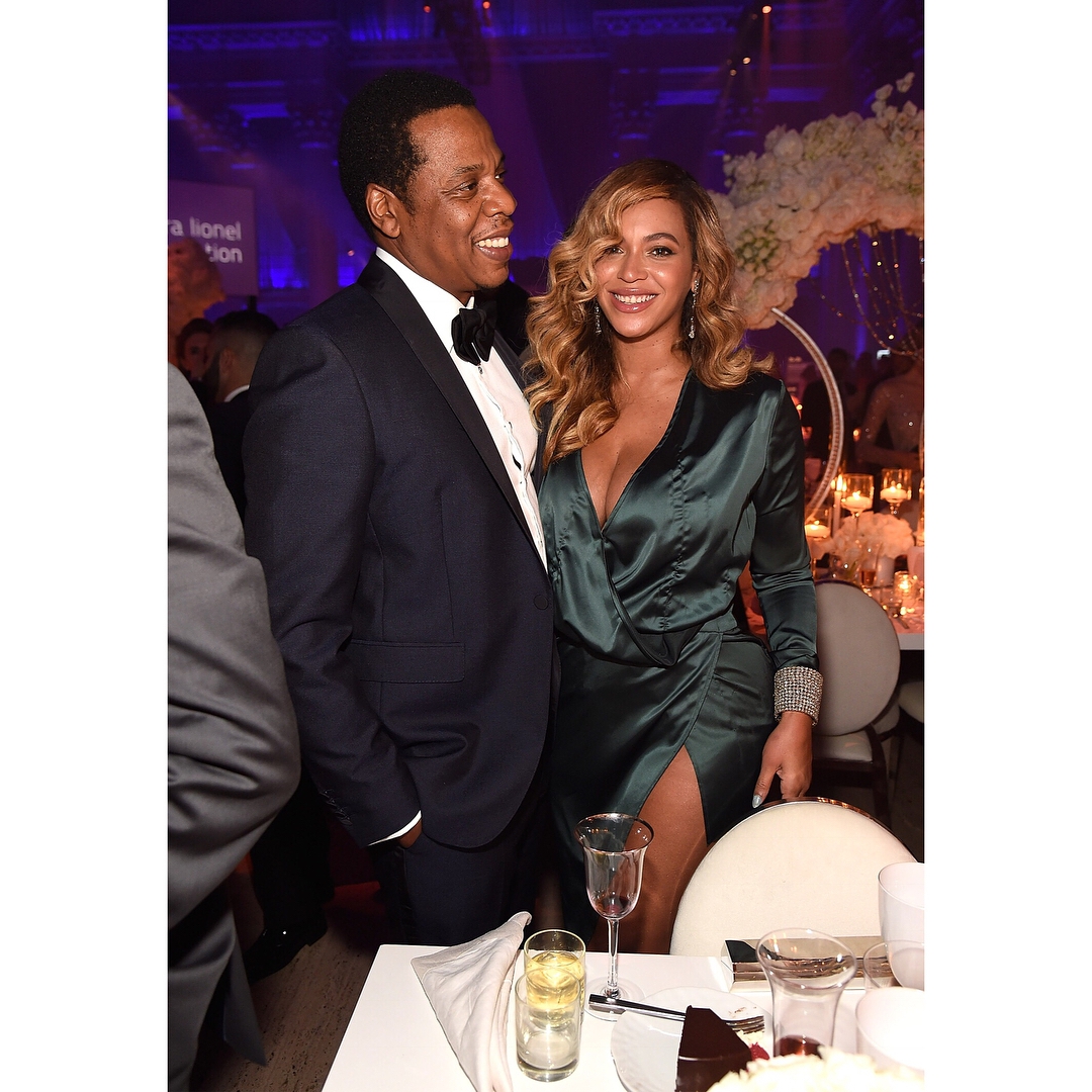 Бейонсе и JAY-Z посетили бал Рианны - 74089 Бейонсе и JAY-Z посетили бал Рианны - фото 74089