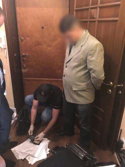 На взятке попался руководитель исполнительной службы Одесской области - 77486 На взятке попался руководитель исполнительной службы Одесской области - фото 77486