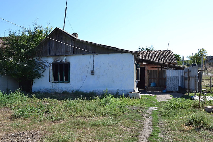 Дома ромов в Лощиновке подверглись погромам - 72034 Дома ромов в Лощиновке подверглись погромам - фото 72034