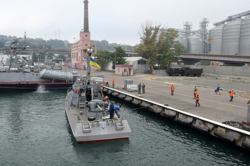 В Одессу прибыли 2 новосооруженных для ВМС катера - 72635 В Одессу прибыли 2 новосооруженных для ВМС катера - фото 72635