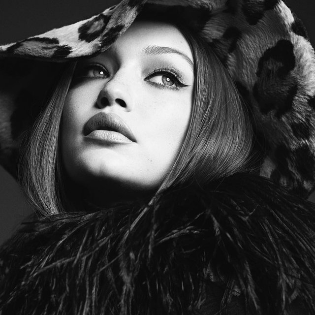 Джиджи Хадид продемонстрировала идеальную фигуру в японском Vogue - 75946 Джиджи Хадид продемонстрировала идеальную фигуру в японском Vogue - фото 75946