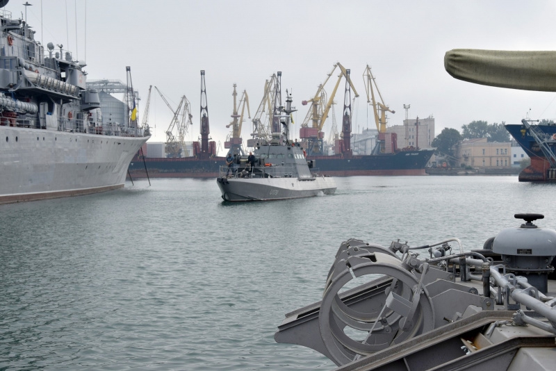 В Одессу прибыли 2 новосооруженных для ВМС катера - 72634 В Одессу прибыли 2 новосооруженных для ВМС катера - фото 72634
