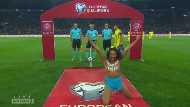 Отбор к ЧМ-2018: активистка Femen Диаш выбежала перед матчем - 71109 Отбор к ЧМ-2018: активистка Femen Диаш выбежала перед матчем - фото 71109