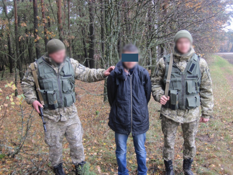 Мужчину задержали пограничники отдела «Леоновка» - 85542 Мужчину задержали пограничники отдела «Леоновка» - фото 85542