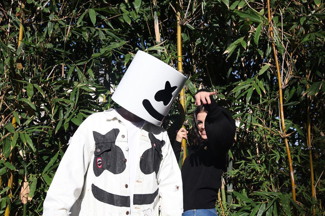 Селена Гомес и Marshmello - Wolves - 84830 Селена Гомес и Marshmello - Wolves - фото 84830