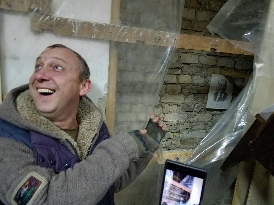 Сторонники Кохановского разгромили зал суда (ФОТО) - 84000 Сторонники Кохановского разгромили зал суда (ФОТО) - фото 84000