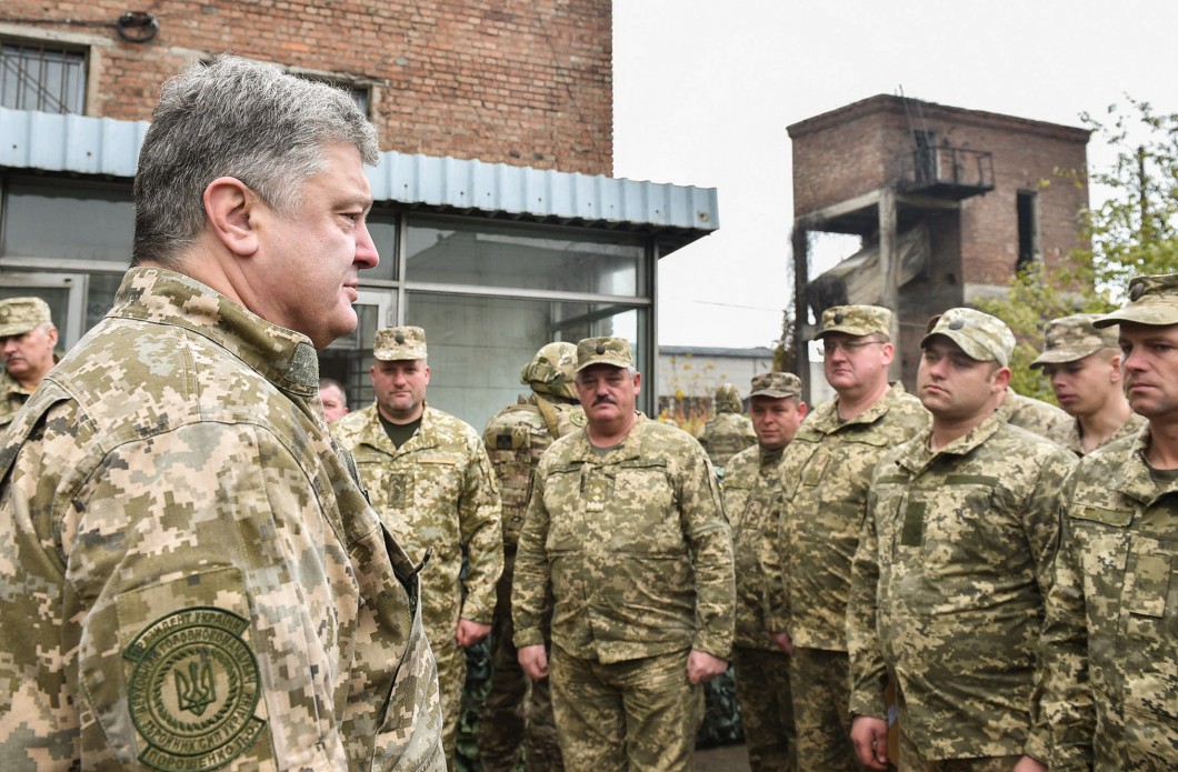 Порошенко анонсировал ротацию четырех бригад - 83572 Порошенко анонсировал ротацию четырех бригад - фото 83572
