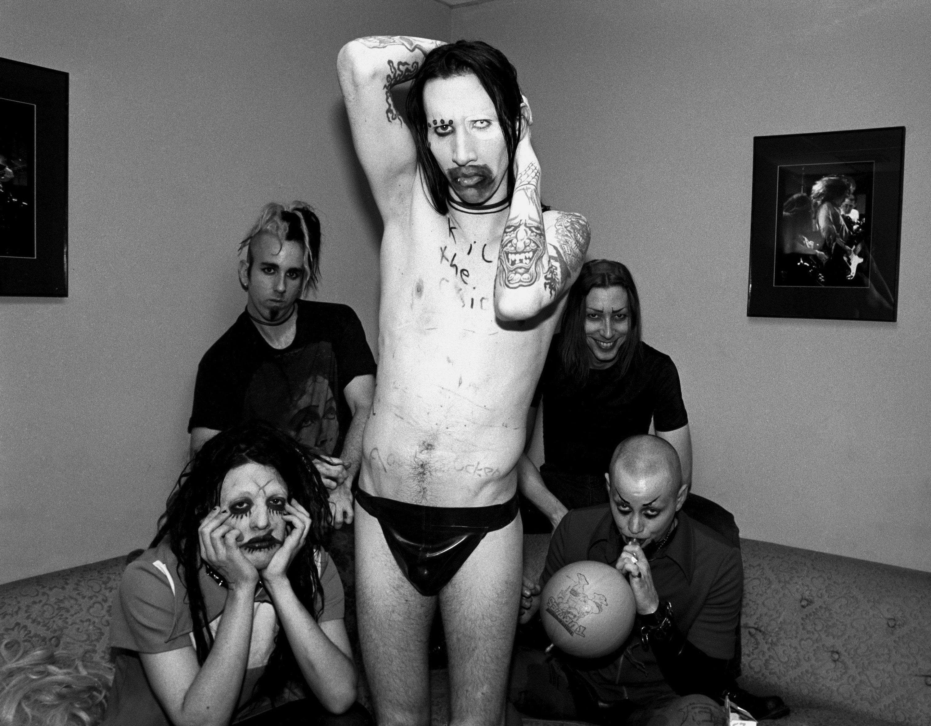 Умер один из основателей группы Marylin Manson Скотт Путески - 83793 Умер один из основателей группы Marylin Manson Скотт Путески - фото 83793
