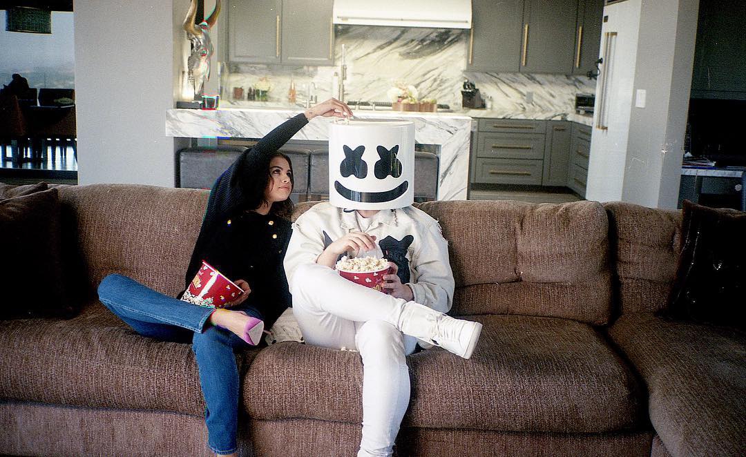 Селена Гомес и Marshmello - Wolves - 84828 Селена Гомес и Marshmello - Wolves - фото 84828