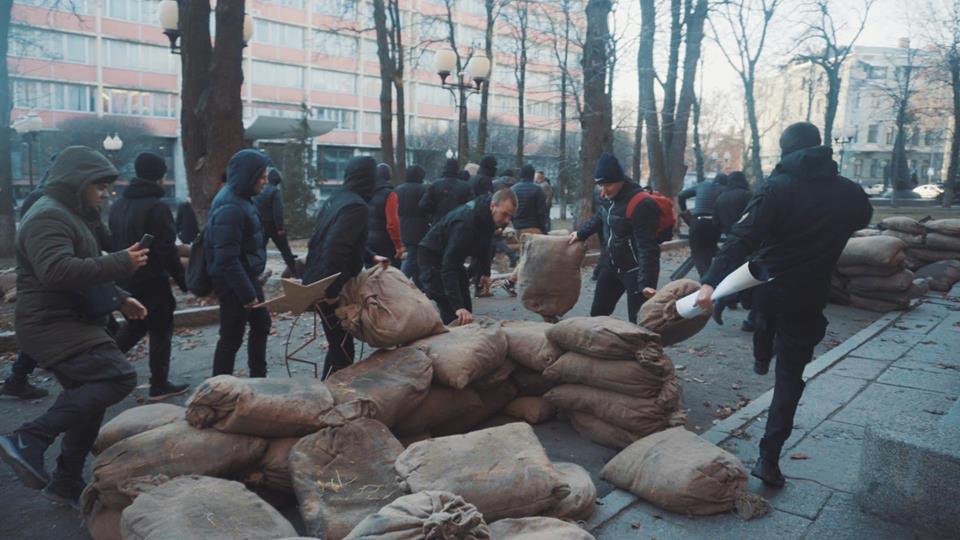 Полиция и активисты 'Национального корпуса' подрались из-за съемок сериала об НКВД - 93452 Полиция и активисты 'Национального корпуса' подрались из-за съемок сериала об НКВД - фото 93452