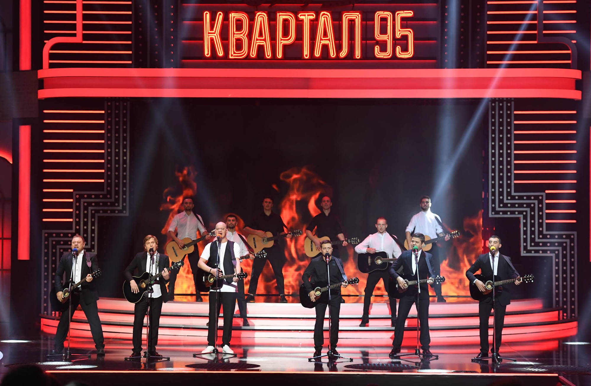 Новый выпуск Вечернего Квартала выйдет 4 октября в 21:15 - 87300 Новый выпуск Вечернего Квартала выйдет 4 октября в 21:15 - фото 87300
