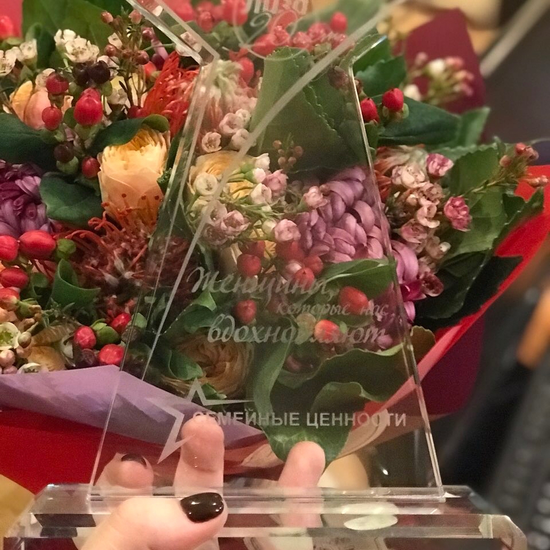 Оля Полякова в прозрачном-платье сеточке похвасталась соблазнительным образом - 97279 Оля Полякова в прозрачном-платье сеточке похвасталась соблазнительным образом - фото 97279