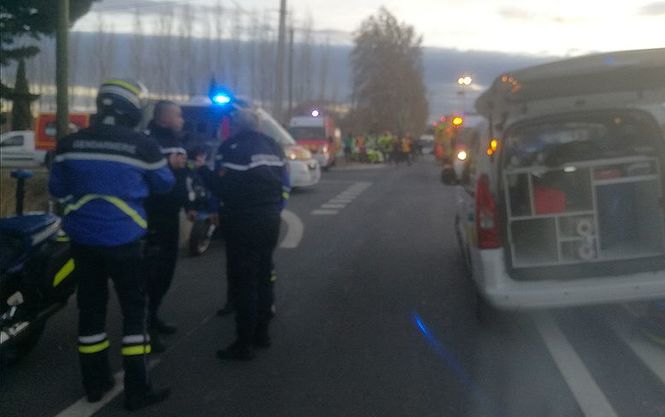 Во Франции поезд столкнулся со школьным автобусом, погибли дети - 97180 Во Франции поезд столкнулся со школьным автобусом, погибли дети - фото 97180