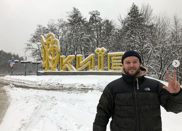 Прорвался: Макс Корж уже в Киеве, готовится к концерту - 98743 Прорвался: Макс Корж уже в Киеве, готовится к концерту - фото 98743