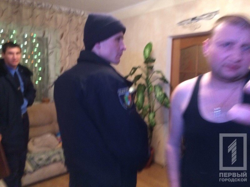 В Кривом Роге пьяный депутат устроил стрельбу на балконе - 99384 В Кривом Роге пьяный депутат устроил стрельбу на балконе - фото 99384
