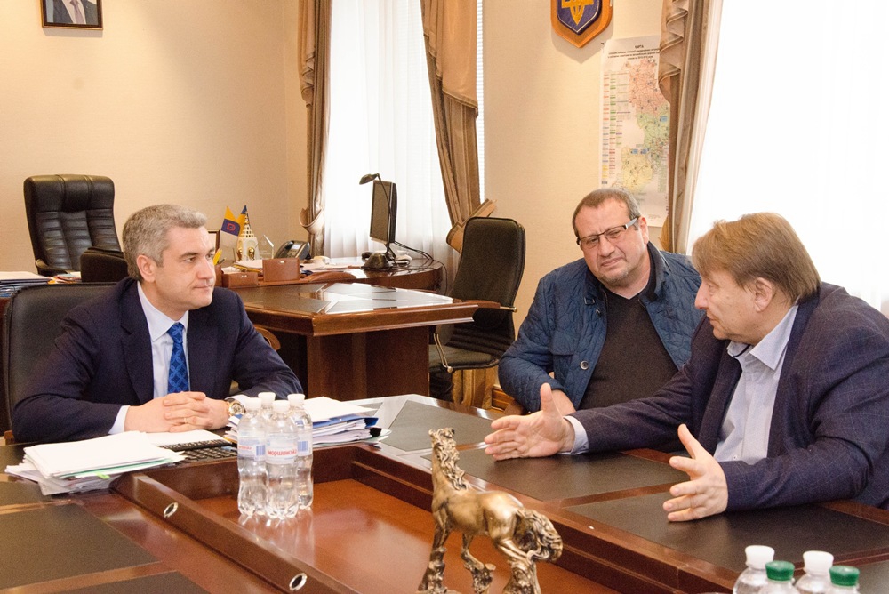 Герман Коган втерся в доверия чиновникам и получил доступ к кормушке - 96249 Герман Коган втерся в доверия чиновникам и получил доступ к кормушке - фото 96249