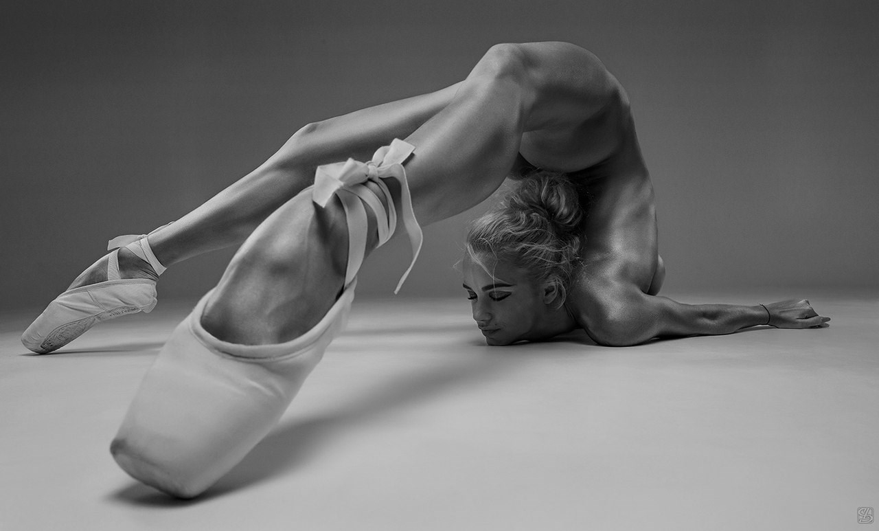 Украинская гимнастка с шикарной внешностью снялась полностью голой - фото 102239