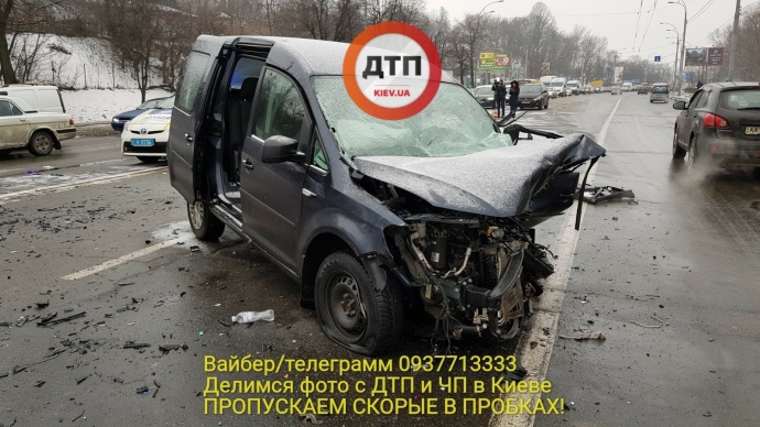 В Киеве в результате в ДТП погиб полицейский - 108822 В Киеве в результате в ДТП погиб полицейский - фото 108822