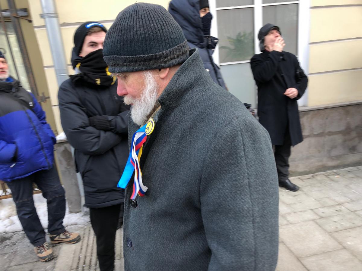 Полиция запретила проносить плакаты 'Я против аннексии Крыма' - 110532 Полиция запретила проносить плакаты 'Я против аннексии Крыма' - фото 110532