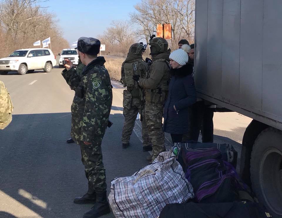Боевики передали украинской стороне 20 заключенных - 107167 Боевики передали украинской стороне 20 заключенных - фото 107167
