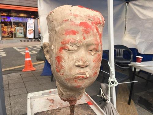В Южной Корее прошли протесты против участия КНДР в Олимпиаде-2018 - 107872 В Южной Корее прошли протесты против участия КНДР в Олимпиаде-2018 - фото 107872