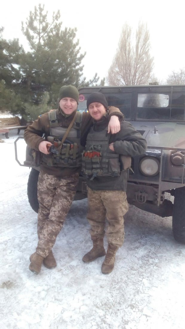 Валерий Литовченко (справа) погиб в Донецкой области - 108974 Валерий Литовченко (справа) погиб в Донецкой области - фото 108974