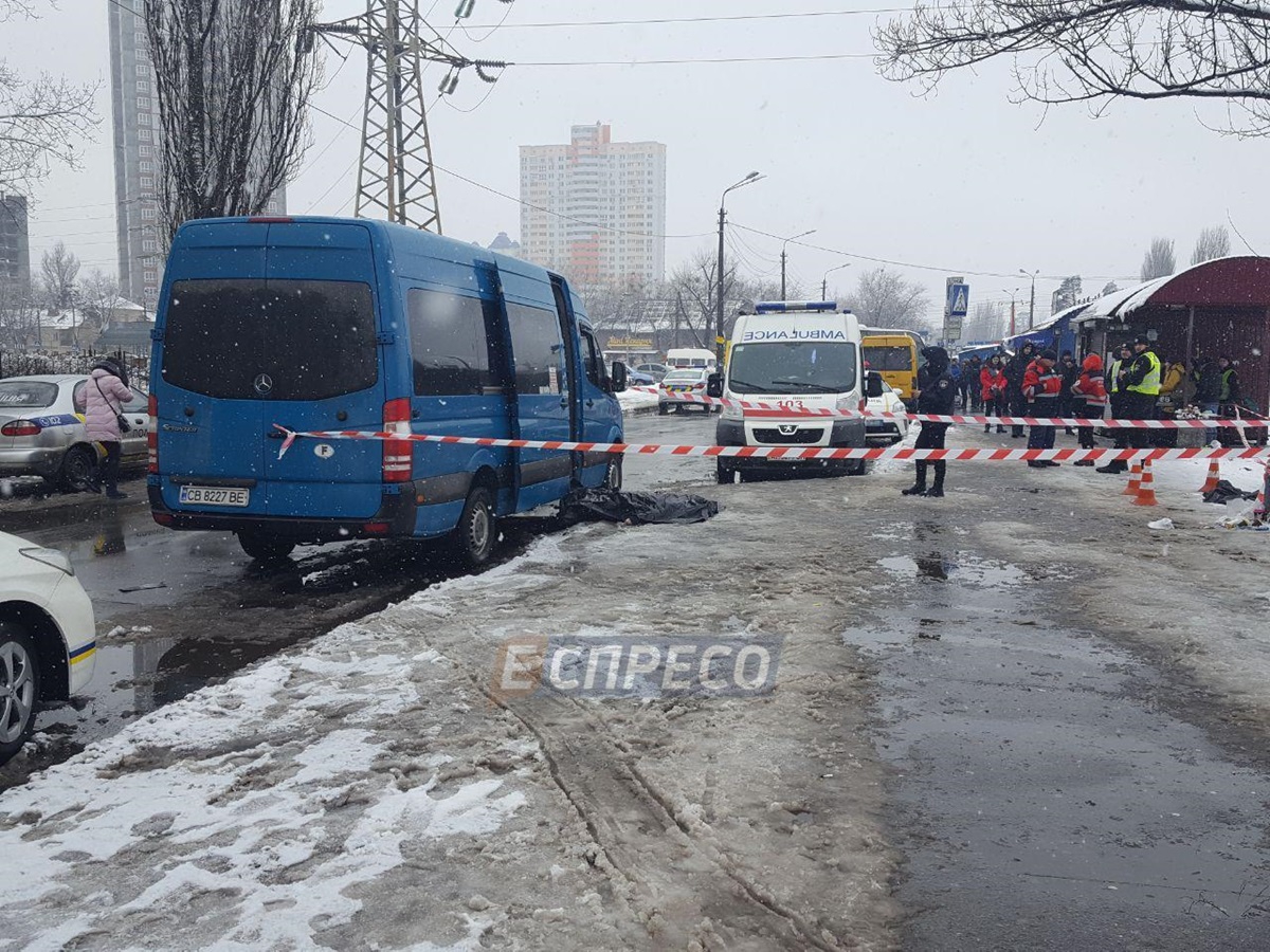 В Киеве зарезали мужчину на остановке за замечание - 107808 В Киеве зарезали мужчину на остановке за замечание - фото 107808