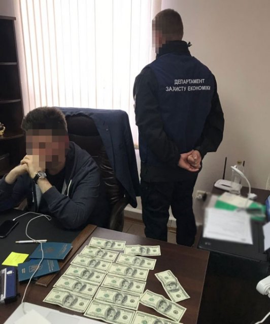 Взятка месяца: Подкуп НАБУ, земельные вопросы за 100 тысяч долларов и 'помощь' морякам - 106556 Взятка месяца: Подкуп НАБУ, земельные вопросы за 100 тысяч долларов и 'помощь' морякам - фото 106556