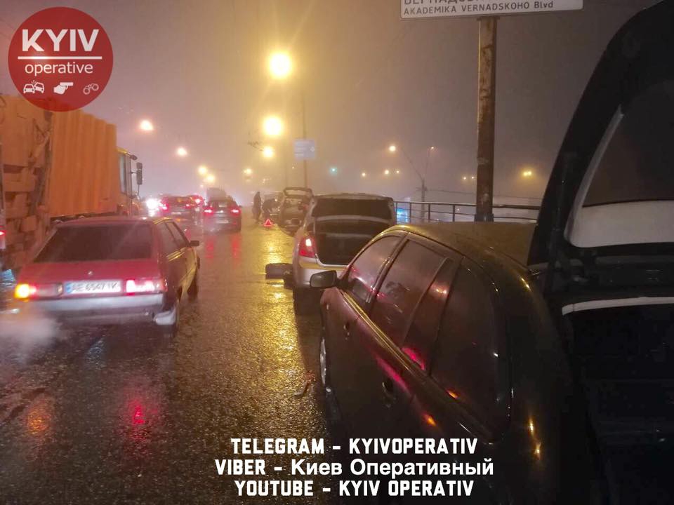 Пробки на Шулявском мосту - 107708 Пробки на Шулявском мосту - фото 107708