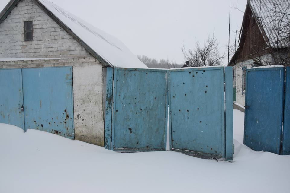Безлюдно и заснежено: в ВСУ показали фото освобожденного поселка в Луганской области - 106215 Безлюдно и заснежено: в ВСУ показали фото освобожденного поселка в Луганской области - фото 106215
