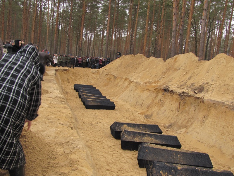 1 березня 2013 - перепоховання жертв Корюківської трагедії - 111271 1 березня 2013 - перепоховання жертв Корюківської трагедії - фото 111271