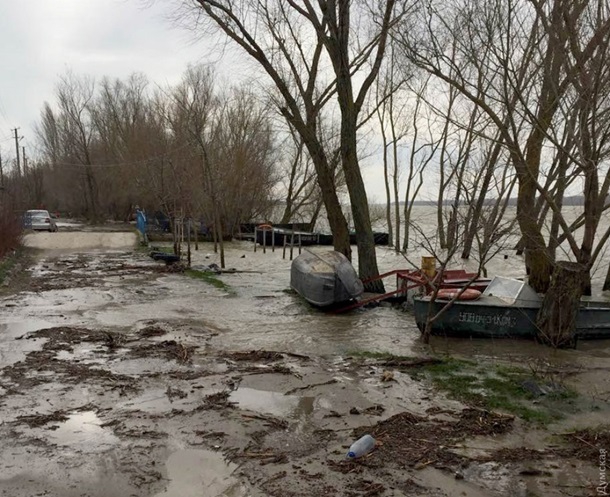 В Одесской области затопило город (фото, видео) - 116997 В Одесской области затопило город (фото, видео) - фото 116997