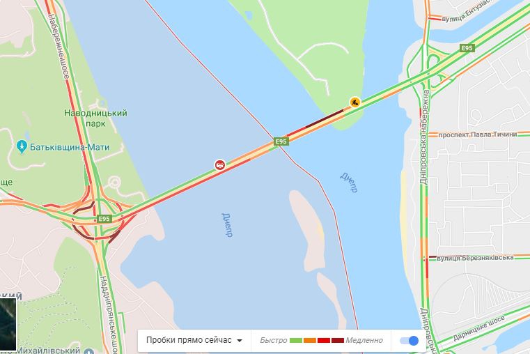 На мосту Патона в Киеве прорвало трубу - 117594 На мосту Патона в Киеве прорвало трубу - фото 117594