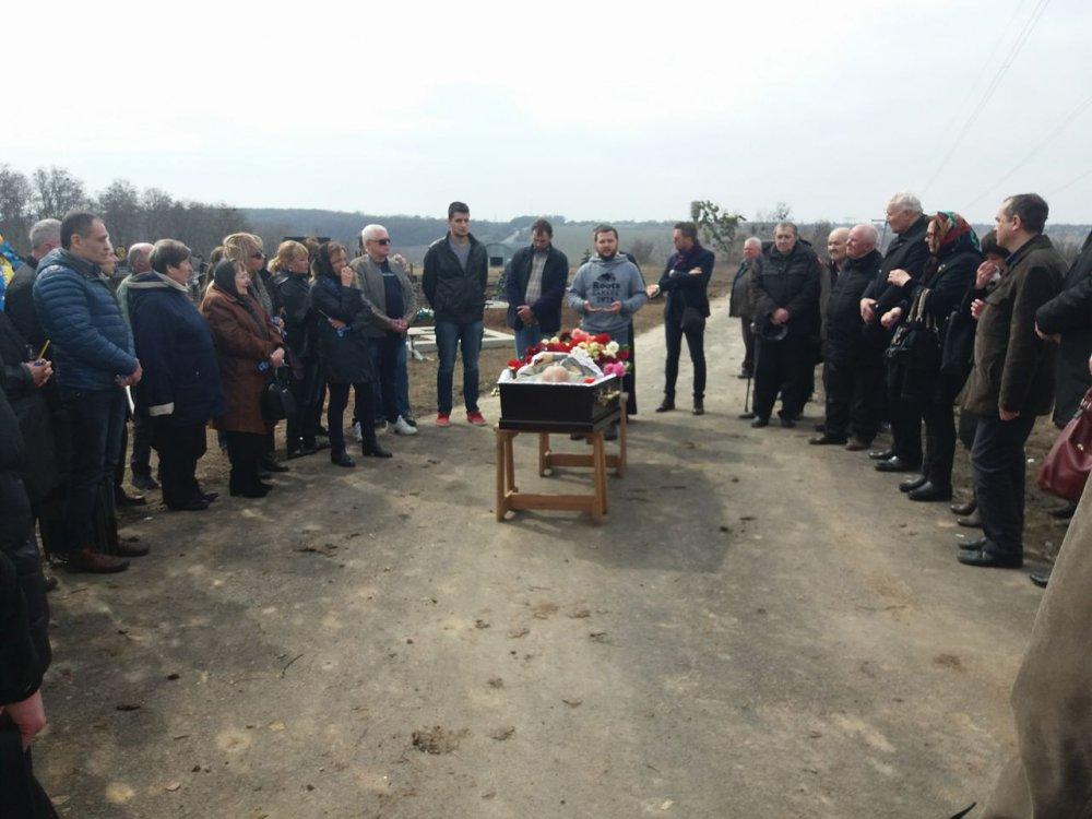 В Полтавской области попрощались с Юрием Солошенко, освобожденным из плена РФ - 118134 В Полтавской области попрощались с Юрием Солошенко, освобожденным из плена РФ - фото 118134