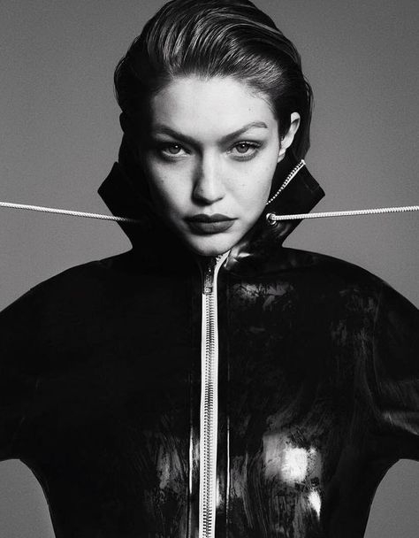 Латекс и кожа: Джиджи Хадид снялась в пикантной съемке для Vogue - 120692 Латекс и кожа: Джиджи Хадид снялась в пикантной съемке для Vogue - фото 120692