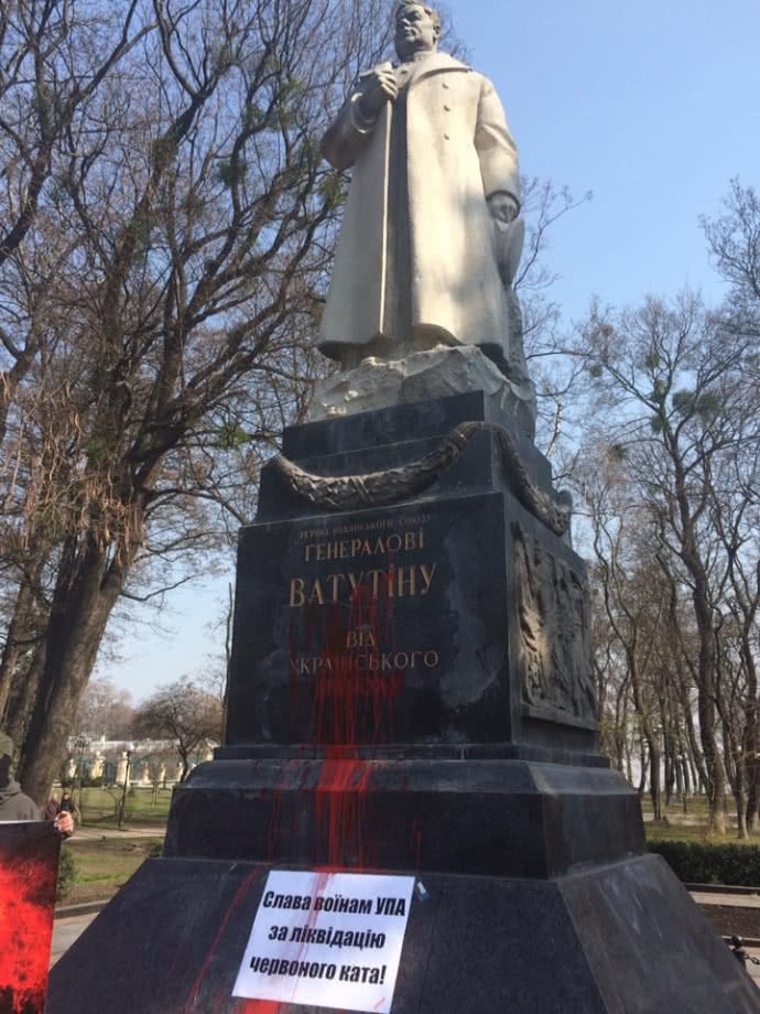 Под Радой подрались депутаты 'Оппоблока' и националисты - 119316 Под Радой подрались депутаты 'Оппоблока' и националисты - фото 119316
