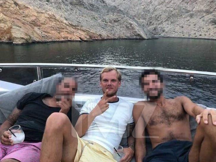 В сети показали последнее фото диджея Avicii - 121098 В сети показали последнее фото диджея Avicii - фото 121098