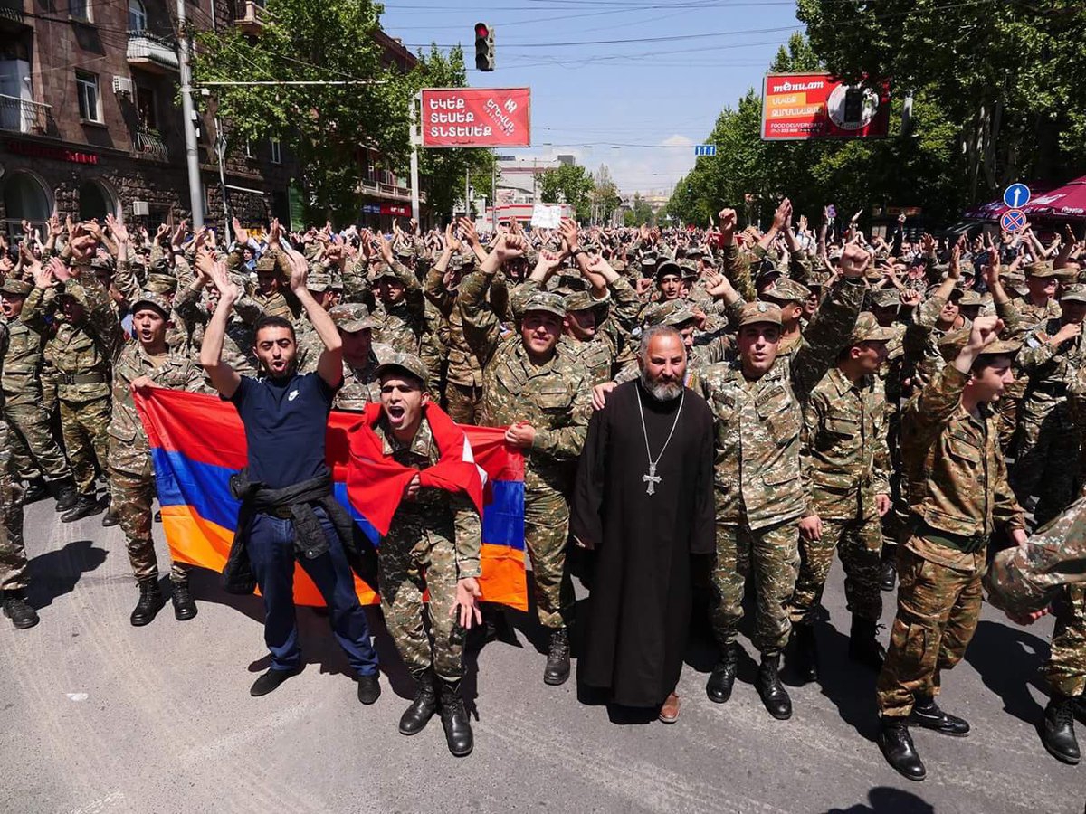В Армении военные поддержали протест, а власти отпустили лидера оппозиции - 121266 В Армении военные поддержали протест, а власти отпустили лидера оппозиции - фото 121266