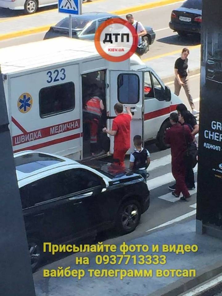Украинские пограничники не хотели пускать в страну рожающую русскую - 126961 Украинские пограничники не хотели пускать в страну рожающую русскую - фото 126961