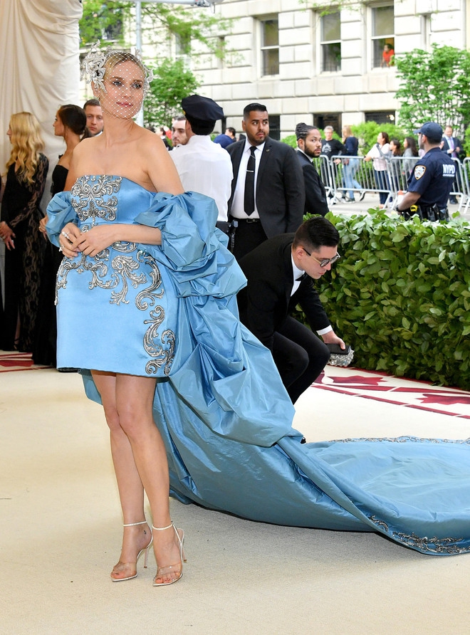 Met Gala-2018: лучшие наряды от известных личностей - 123793 Met Gala-2018: лучшие наряды от известных личностей - фото 123793