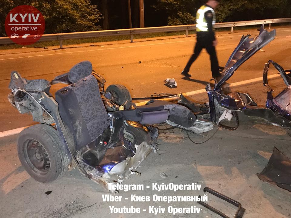В Киеве 'евробляху' разорвало на части - 122632 В Киеве 'евробляху' разорвало на части - фото 122632