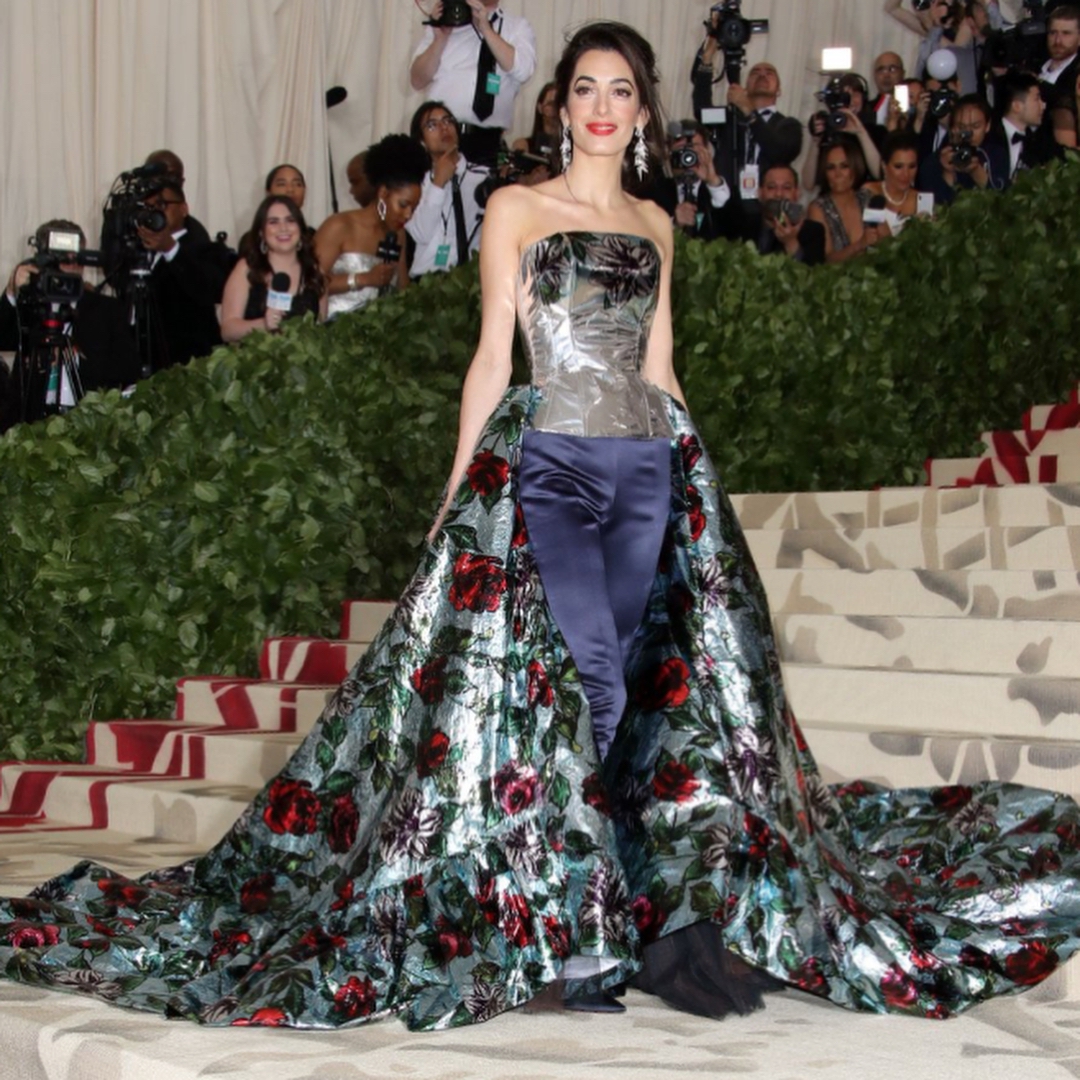 Met Gala-2018: лучшие наряды от известных личностей - 123769 Met Gala-2018: лучшие наряды от известных личностей - фото 123769