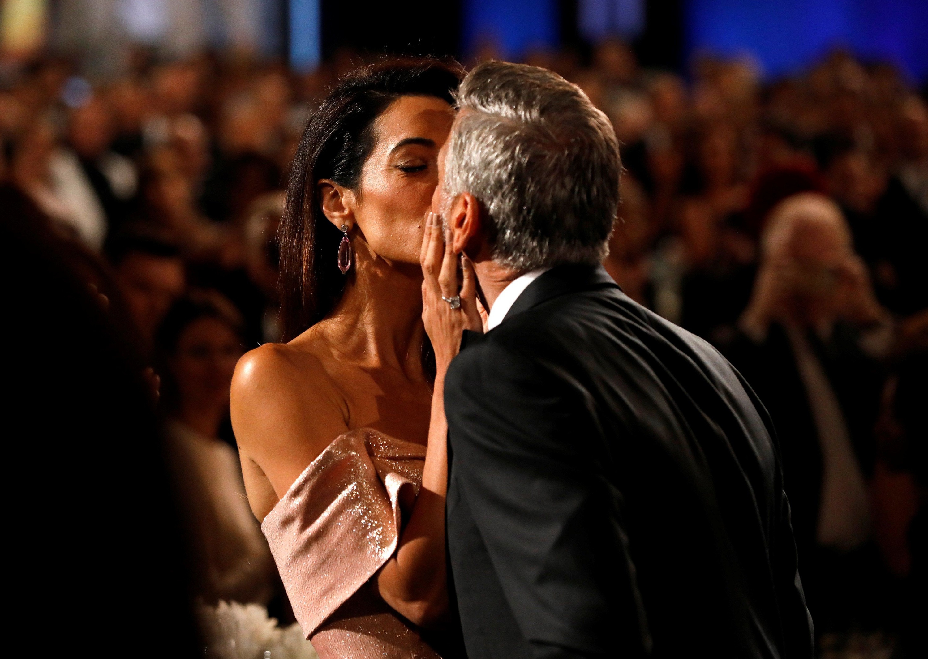 Амаль Клуни впервые публично призналась в чувствах к мужу - фото 129690
